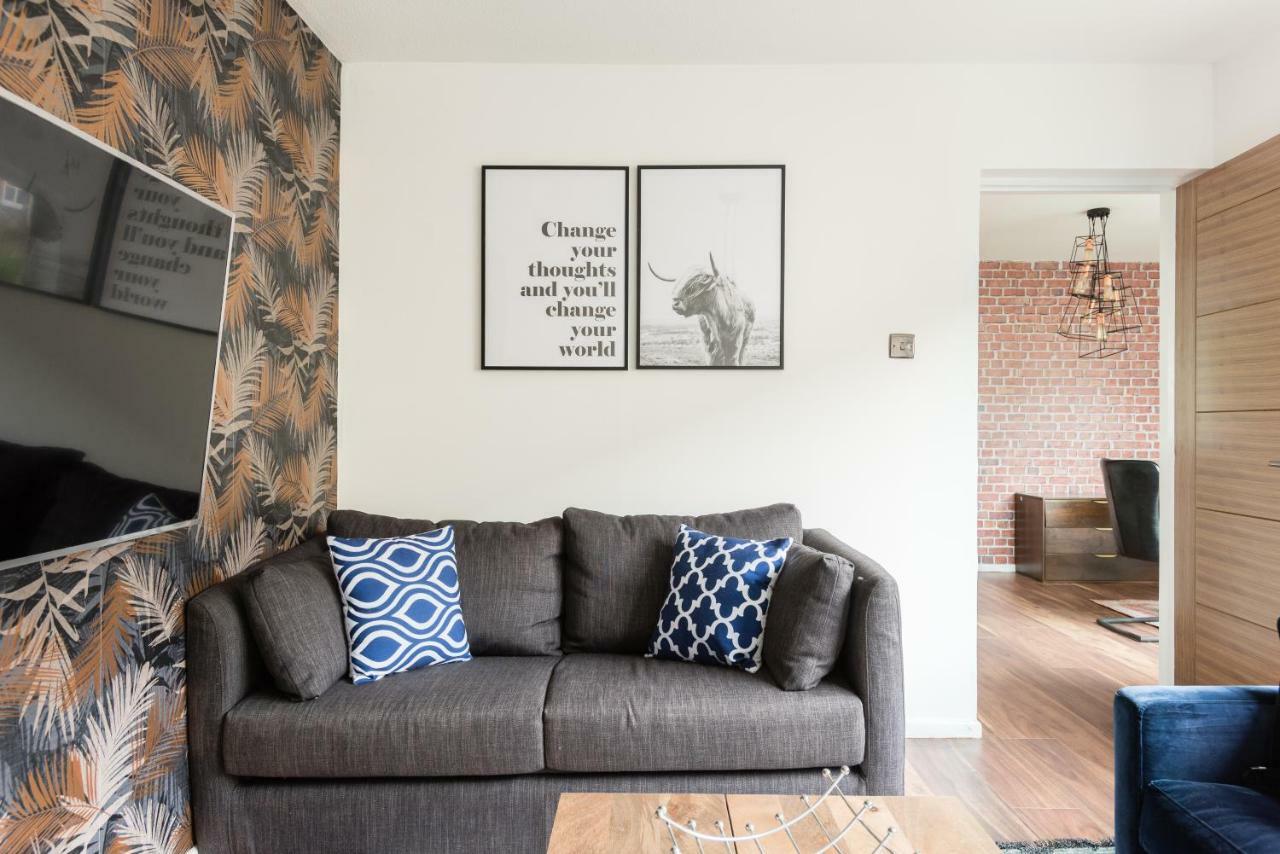 Апартаменты The Century Chalet - Contemporary 2Bdr Townhouse With Parking Оксфорд Экстерьер фото